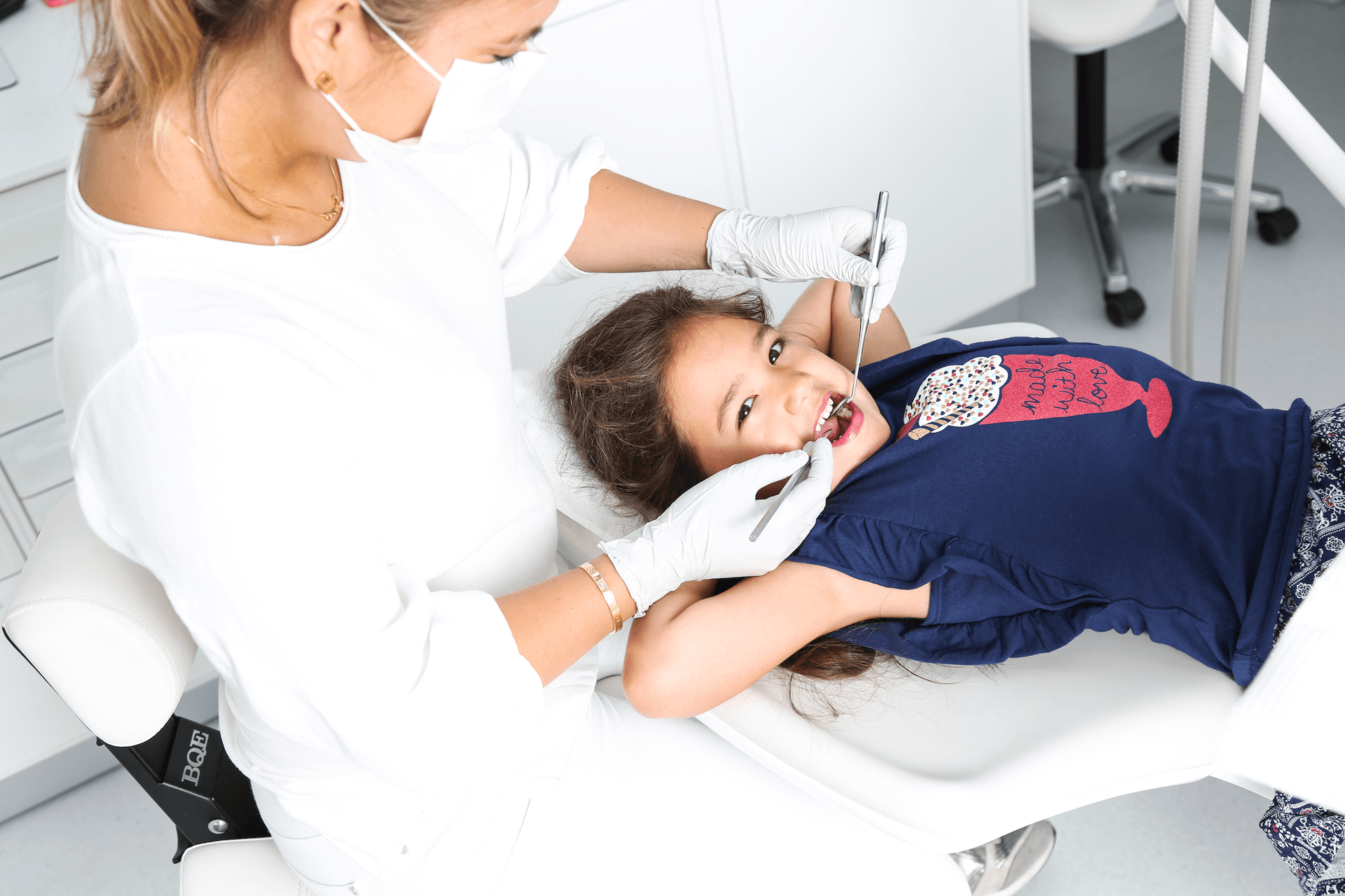Dental care for a child at Dental Clinic Hagens